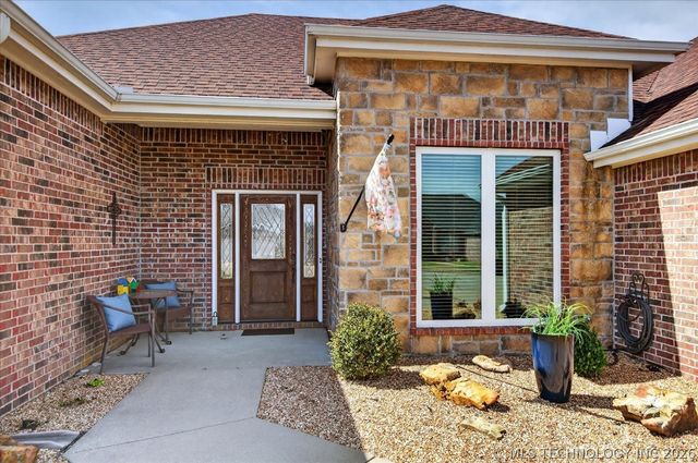 919 Terri Drive, Bartlesville, OK 74006