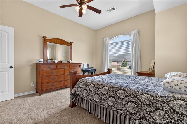 919 Terri Drive, Bartlesville, OK 74006