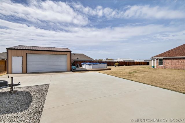 919 Terri Drive, Bartlesville, OK 74006