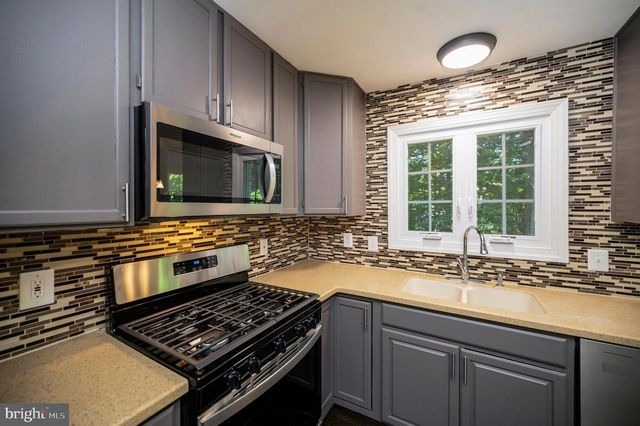 10502 WATFORD LN, Fredericksburg, VA 22408