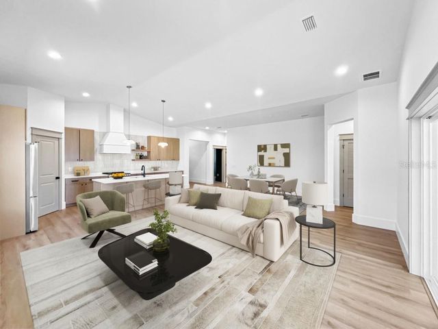 1607 GRAY STREET S, Gulfport, FL 33707