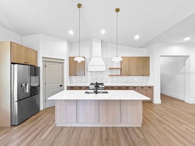 1607 GRAY STREET S, Gulfport, FL 33707