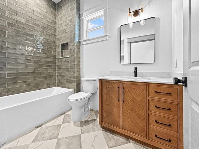 1607 GRAY STREET S, Gulfport, FL 33707