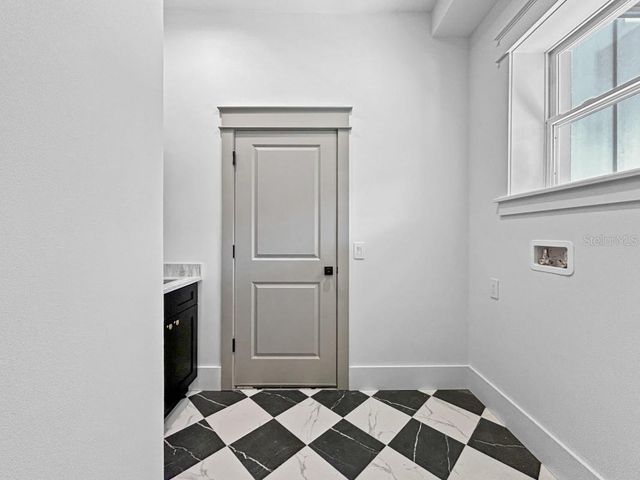 1607 GRAY STREET S, Gulfport, FL 33707