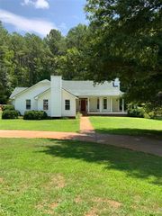 3639 Holly Springs Road, Rockmart, GA 30153