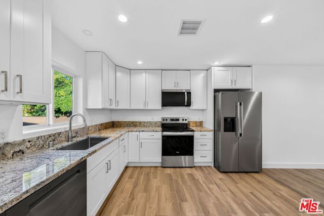 17623 Burbank Boulevard, Encino (los Angeles), CA 91316