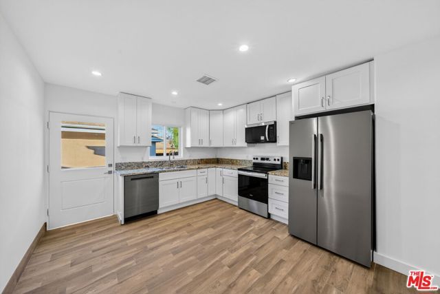 17623 Burbank Boulevard, Encino (los Angeles), CA 91316