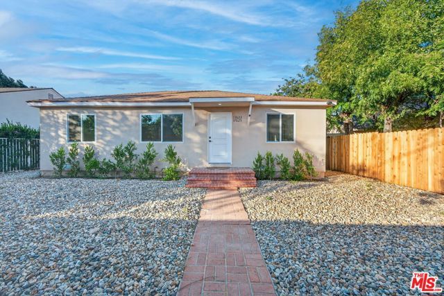 17623 Burbank Boulevard, Encino (los Angeles), CA 91316