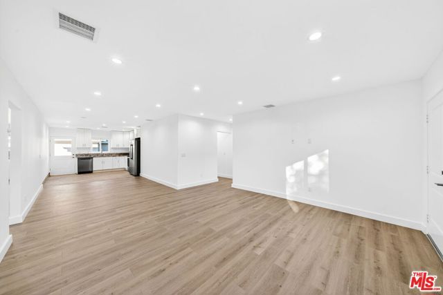 17623 Burbank Boulevard, Encino (los Angeles), CA 91316