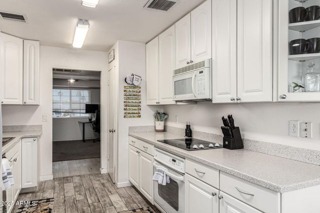 7552 E ELENA Circle, Mesa, AZ 85208