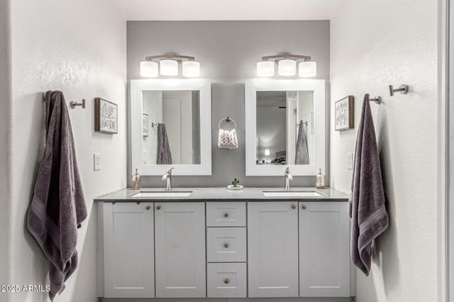 7552 E ELENA Circle, Mesa, AZ 85208