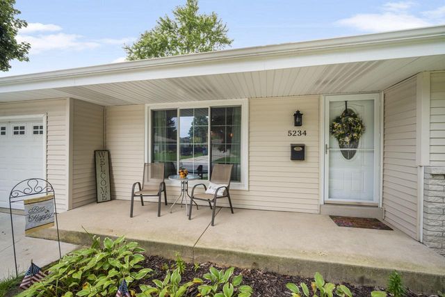 5234 Roberts DRIVE, Greendale, WI 53129