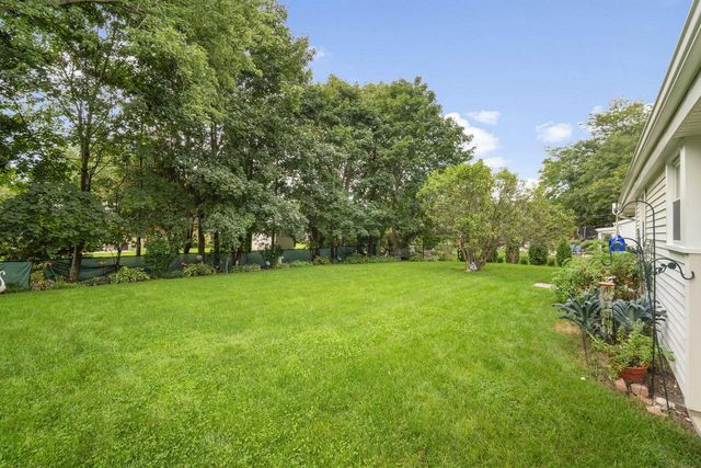5234 Roberts DRIVE, Greendale, WI 53129