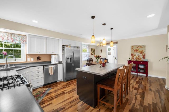 5234 Roberts DRIVE, Greendale, WI 53129
