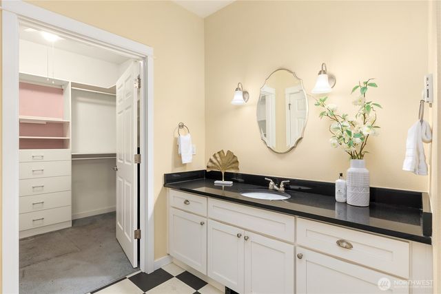 20367 Fortune Place NE, Poulsbo, WA 98370
