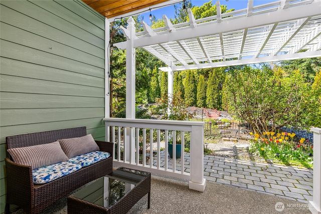 20367 Fortune Place NE, Poulsbo, WA 98370