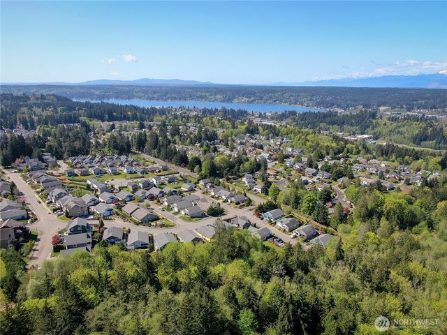 20367 Fortune Place NE, Poulsbo, WA 98370