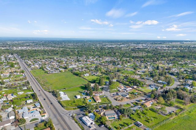 2013 Rushing River Ct, Elverta, CA 95626