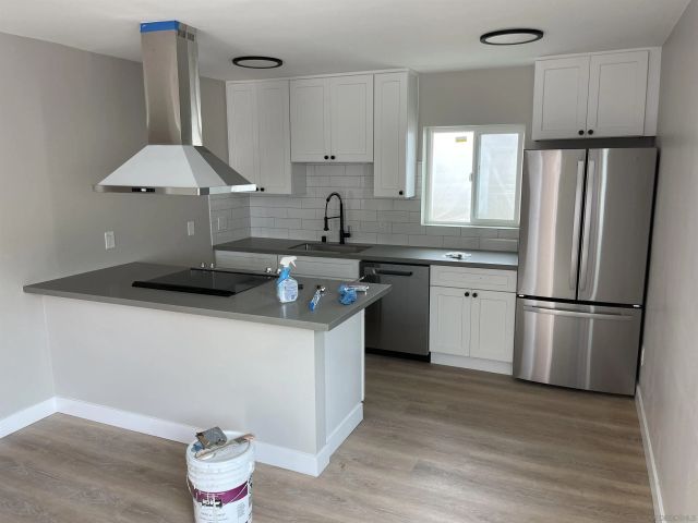 4328 Fanuel, San Diego, CA 92109