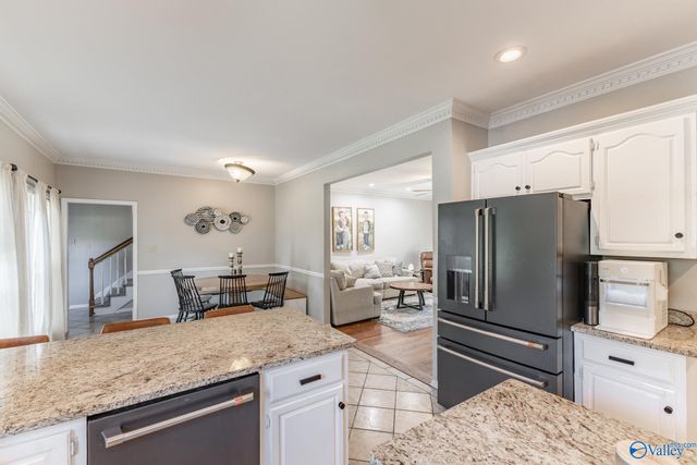 2406 Auburn Drive, Decatur, AL 35603