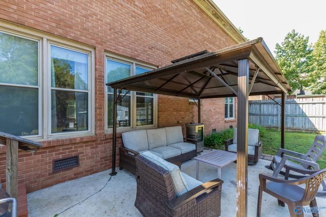 2406 Auburn Drive, Decatur, AL 35603