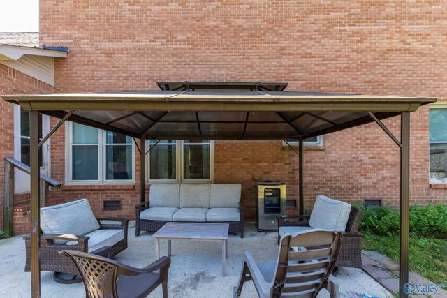 2406 Auburn Drive, Decatur, AL 35603