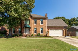 2406 Auburn Drive, Decatur, AL 35603