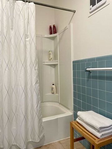 78 Stearns Rd 1, Brookline, MA 02446