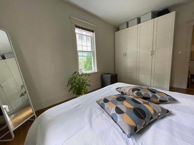78 Stearns Rd 1, Brookline, MA 02446