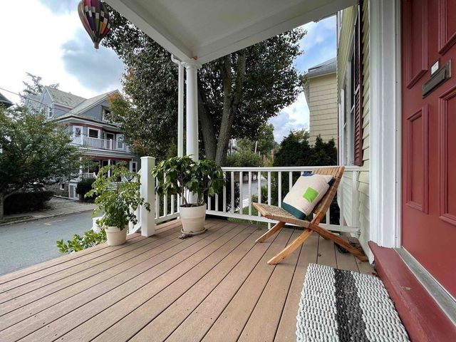 78 Stearns Rd 1, Brookline, MA 02446