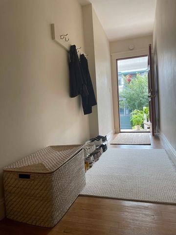 78 Stearns Rd 1, Brookline, MA 02446