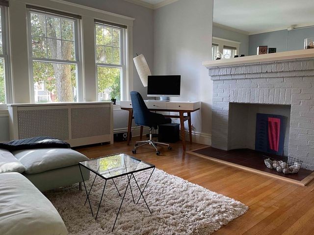 78 Stearns Rd 1, Brookline, MA 02446