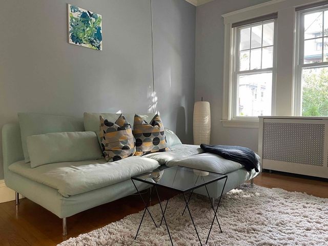 78 Stearns Rd 1, Brookline, MA 02446