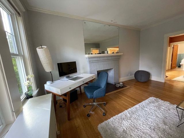 78 Stearns Rd 1, Brookline, MA 02446