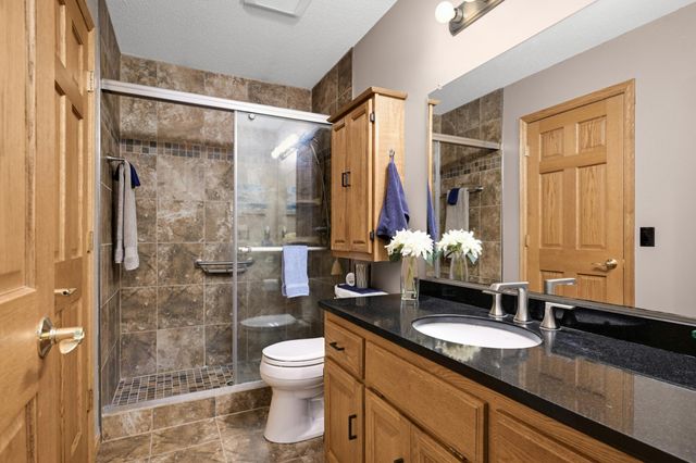 8553 Chanhassen Hills Drive S, Chanhassen, MN 55317