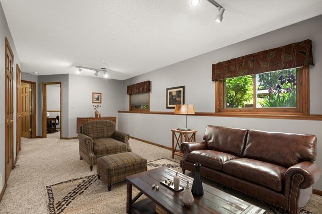 8553 Chanhassen Hills Drive S, Chanhassen, MN 55317