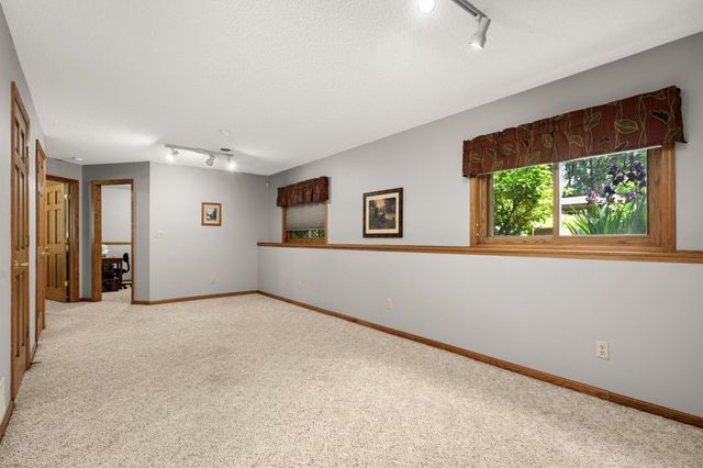 8553 Chanhassen Hills Drive S, Chanhassen, MN 55317