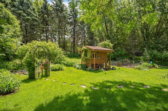 8553 Chanhassen Hills Drive S, Chanhassen, MN 55317