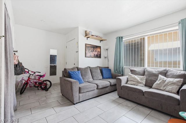 6148 Camino De Rosa Drive, Las Vegas, NV 89108
