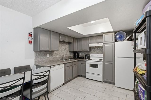 6148 Camino De Rosa Drive, Las Vegas, NV 89108