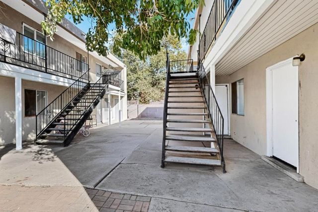 502 Utah Street NE, Albuquerque, NM 87108