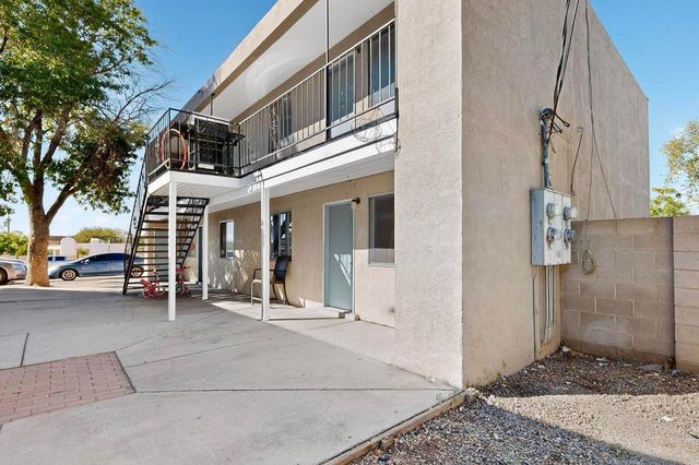 502 Utah Street NE, Albuquerque, NM 87108