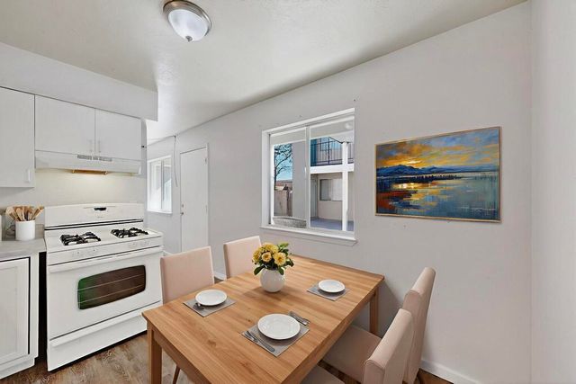 502 Utah Street NE, Albuquerque, NM 87108