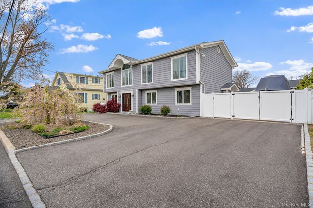 18 Ithaca Street, Lindenhurst, NY 11757