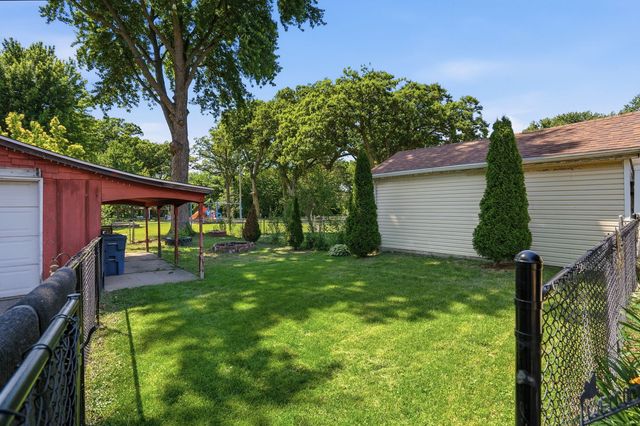 2175 18TH Street, East Moline, IL 61244