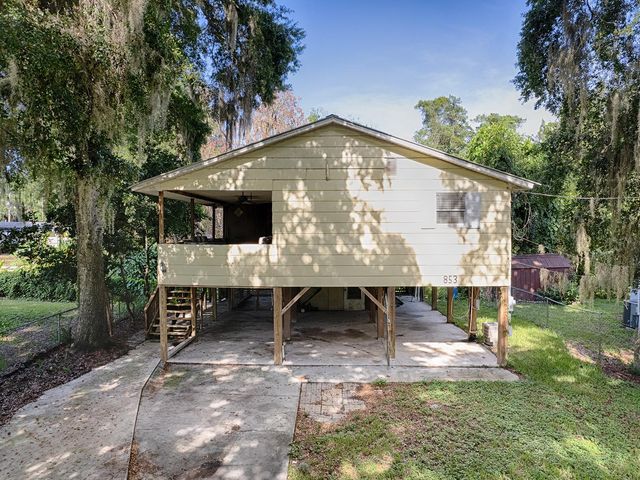 853 CR 484, Lake Panasoffkee, FL 33538