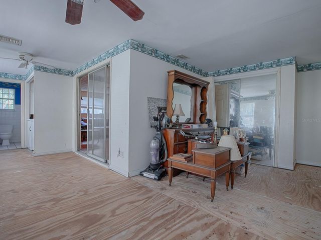 853 CR 484, Lake Panasoffkee, FL 33538