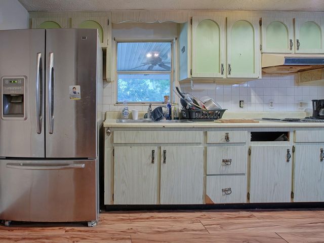 853 CR 484, Lake Panasoffkee, FL 33538