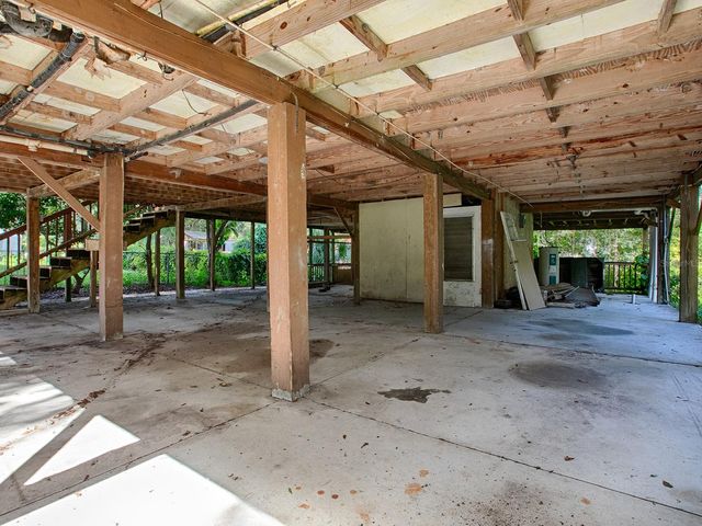 853 CR 484, Lake Panasoffkee, FL 33538