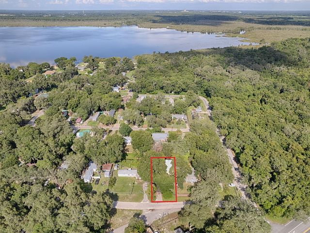 853 CR 484, Lake Panasoffkee, FL 33538